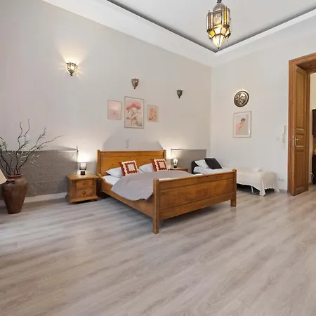 Διαμέρισμα Moroccan Dream Steps To Opera House Βουδαπέστη